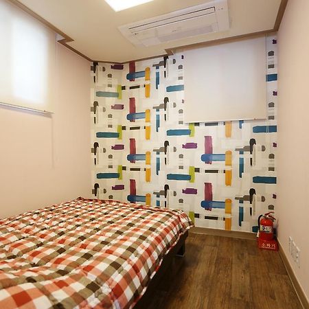 Cube Guesthouse Сеул Экстерьер фото