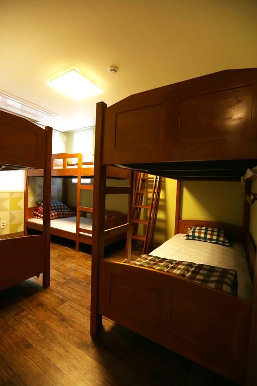 Cube Guesthouse Сеул Номер фото