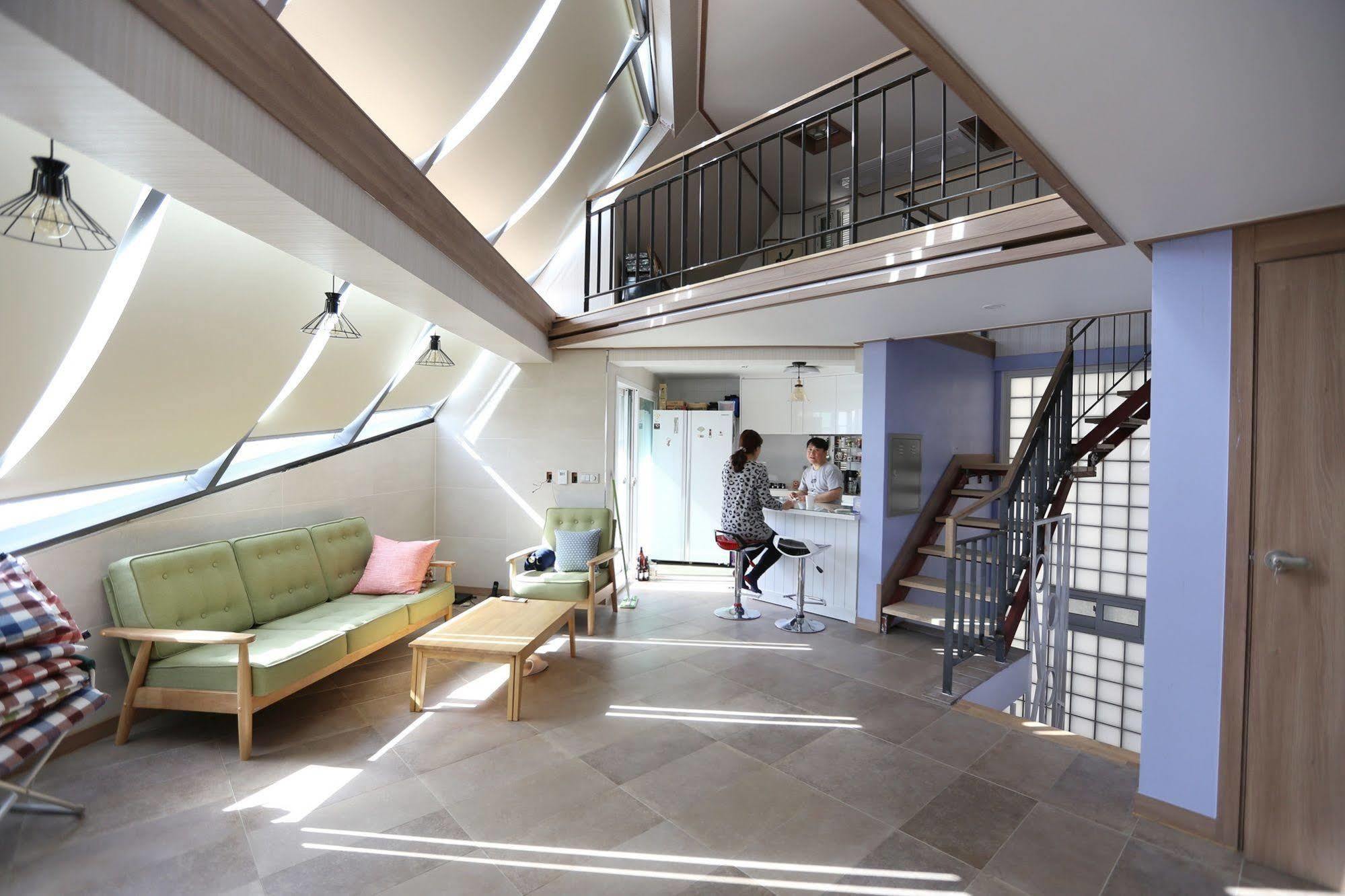 Cube Guesthouse Сеул Экстерьер фото